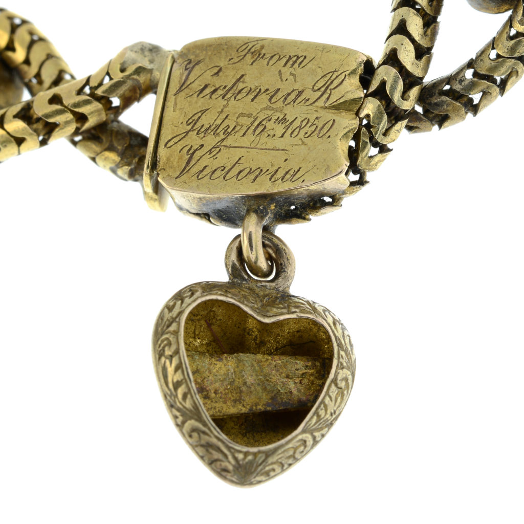 heart locket